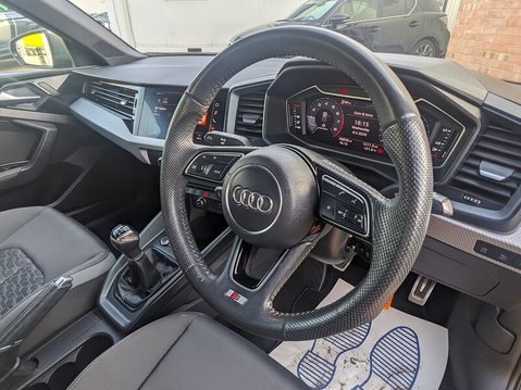 Audi A1 SPORTBACK TFSI S LINE 20