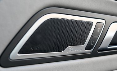 Mercedes-Benz Amg GT GT S 19