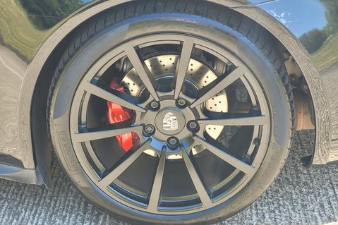 Porsche 911 CARRERA 4S PDK 20