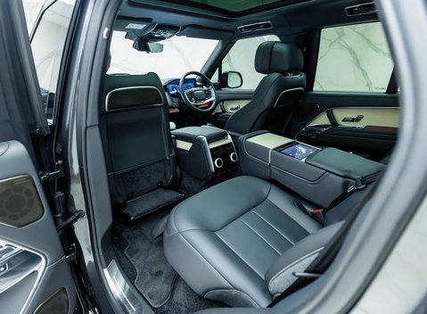 Land Rover Range Rover P530 SV 19