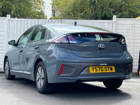 Hyundai IONIQ 1.6 h-GDi Premium Hatchback 5dr Petrol Hybrid DCT Euro 6 (s/s) (141 ps) 8