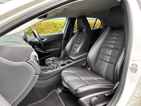 Mercedes-Benz GLA Class GLA 180 URBAN EDITION 16