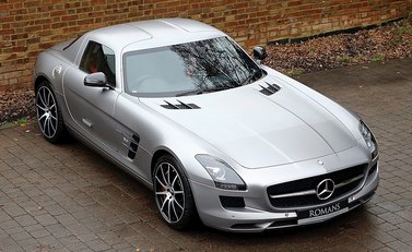 Mercedes-Benz SLS AMG GT 3