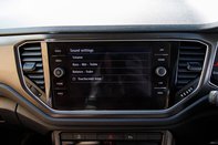 Volkswagen T-Roc SE TSI EVO DSG 27