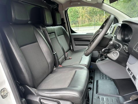 Peugeot Expert BLUEHDI PROFESSIONAL PREMIUM L1 11