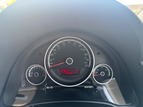 Volkswagen Up 1.0 BlueMotion Tech High up! Euro 5 (s/s) 5dr 18