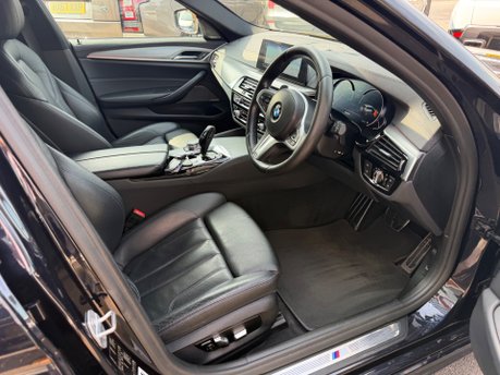 BMW 5 Series 520D M SPORT TOURING 25