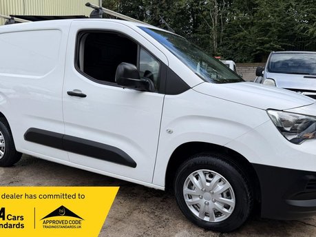 Vauxhall Combo 1.5 Turbo D 2000 Dynamic Panel Van 4dr Diesel Manual L1 H1 Euro 6 (100 ps)