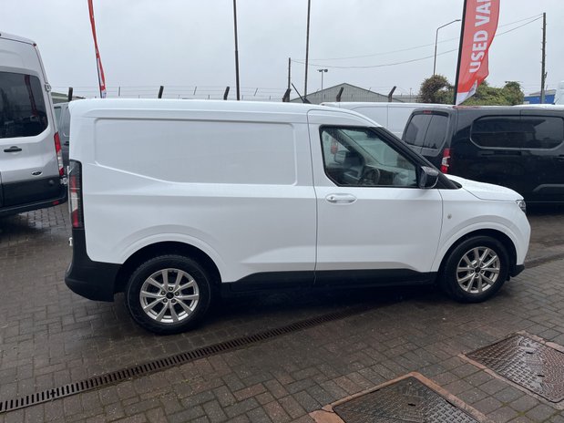 Ford Transit Courier Transit Courier 1.5 EcoBlue Limited Van 8
