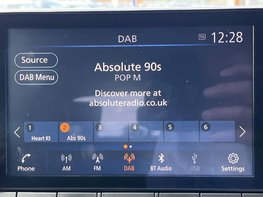 Nissan Juke 1.0 Juke Tekna DiG-T 5dr 38