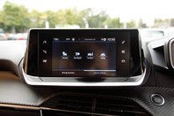 Peugeot 208 PURETECH ALLURE PREMIUM S/S 28