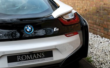 BMW I8 23