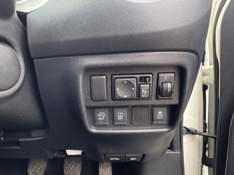Nissan Juke 1.5 dCi N-Connecta SUV 5dr Diesel Manual Euro 6 (s/s) (110 ps) 15