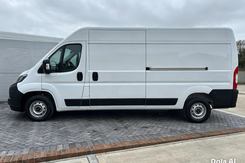 Peugeot Boxer 35 L3H2 Professional 140 ps Panel Van 8