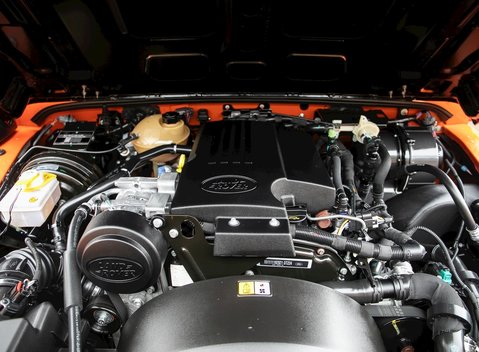 Land Rover Defender 90 Adventure Edition 30