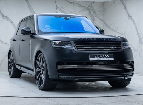 Land Rover Range Rover P530 SV 11
