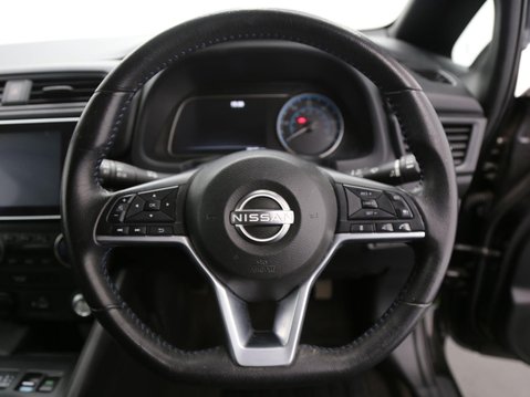Nissan LEAF 39kWh Acenta Auto 5dr 10