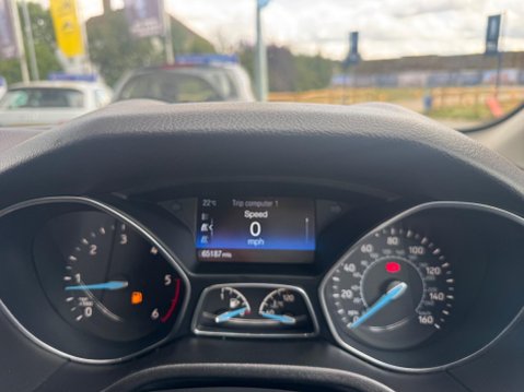 Ford Focus 1.5 TDCi Titanium Euro 6 (s/s) 5dr 19