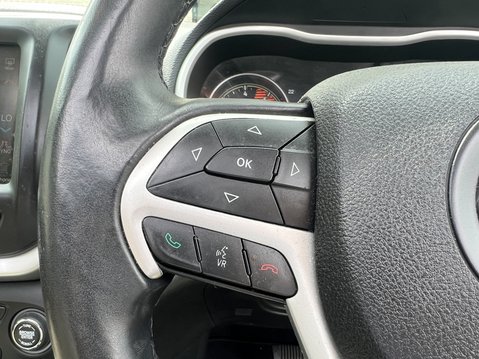 Jeep Cherokee 2.2 MultiJetII Limited SUV 5dr Diesel Auto 4WD Euro 6 (s/s) (200 ps) 21