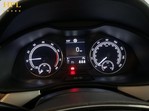 Skoda Kamiq 1.0 TSI SE Drive SUV 5dr Petrol Manual Euro 6 (s/s) (95 ps) Alloys - Air Co 13