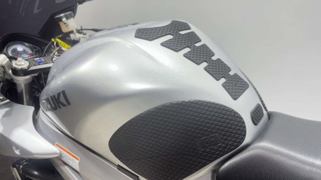 Suzuki SV650 SV650 2003 31K LONG MOT PERFECT A2 BIKE VTWIN SERVICED 650CC 39