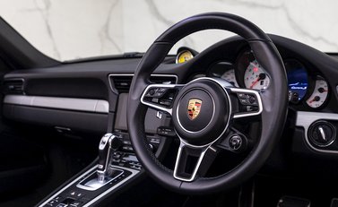 Porsche 911 Carrera S Cabriolet (991.2) 12
