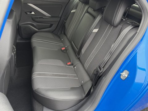 Vauxhall Astra 1.2 Turbo 130 GS 5dr 37