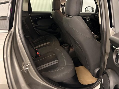 Mini Hatch 2.0 Cooper S Euro 6 (s/s) 5dr 6