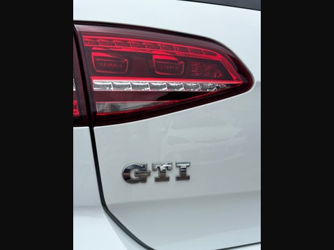 Volkswagen Golf 2.0 TSI BlueMotion Tech GTI Launch Euro 6 (s/s) 3dr 9