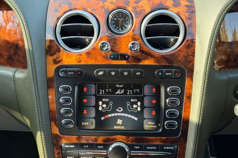 Bentley Continental GT - CYPRESS GREEN - 15 SERVICES RECORDED  36