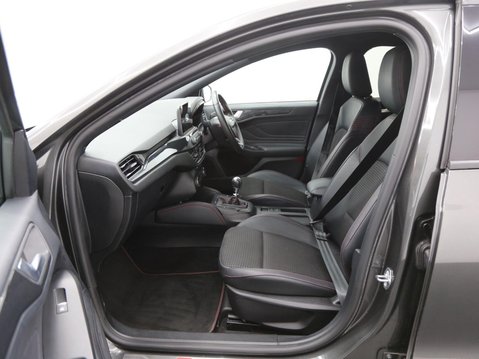 Ford Focus 1.0T EcoBoost ST-Line X Edition Euro 6 (s/s) 5dr 23