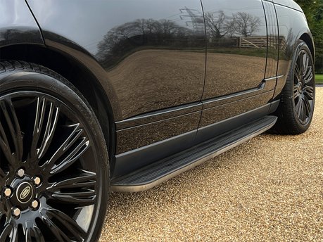 Land Rover Range Rover WESTMINSTER BLACK MHEV 27