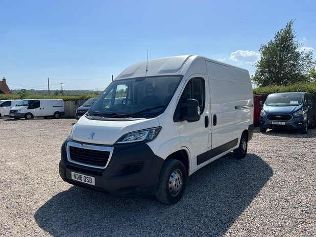 Peugeot Boxer MWB L2H2 Medium Roof 350 Air Con Nav EURO 6 NO VAT 2