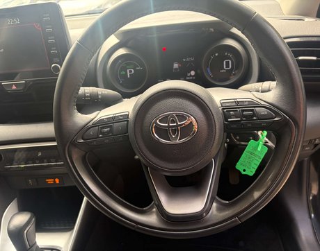 Toyota Yaris 1.5 Yaris Design HEV CVT 5dr 19