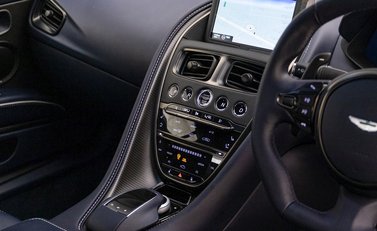 Aston Martin DBS Superleggera 15