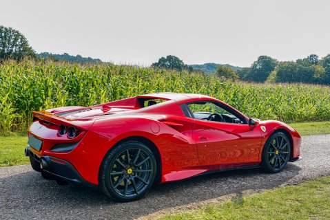 Ferrari F8 SPIDER 25