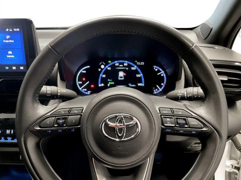 Toyota Yaris Cross 1.5 VVT-h Design SUV 5dr Petrol Hybrid E-CVT Euro 6 (s/s) (116 ps) Parking 13
