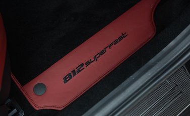 Ferrari 812 Superfast 23