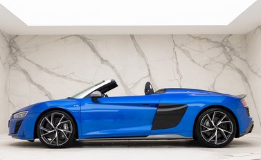 Audi R8 V10 Spyder Performance Quattro 2
