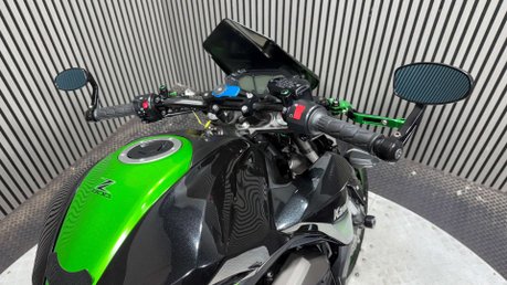 Kawasaki Z 2015 ONLY 8K STUNNING EXAMPLE LONG MOT 800CC NAKED 10