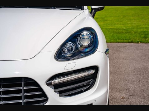 Porsche Cayenne GTS 17