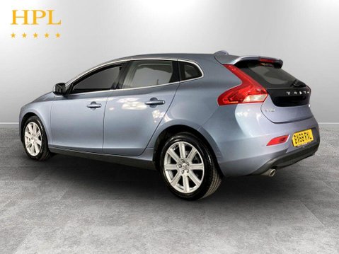 Volvo V40 1.5 T3 GPF Inscription Hatchback 5dr Petrol Auto Euro 6 (s/s) (152 ps) Air 5