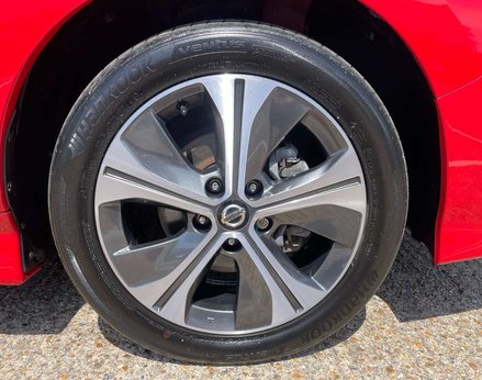 Nissan LEAF Leaf Tekna 5dr 110kw 39kwh (Automatic) 13