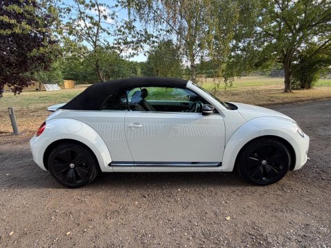 Volkswagen Beetle SPORT TDI BLUEMOTION TECHNOLOGY DSG 23