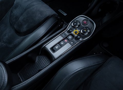McLaren 600LT 25