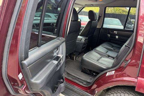 Land Rover Discovery SDV6 SE TECH - 11 SERVICES RECORDED INC CAMBELT CHANGE 28