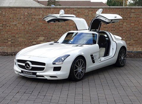 Mercedes-Benz SLS AMG 27