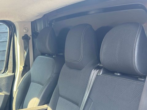 Renault Trafic 1.6 Trafic LL29 Sport Nav dCi 37