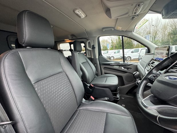 Ford Transit Custom Crew Cab LWB L2H1 Sport 320 Air Con Alloys SELECT 18