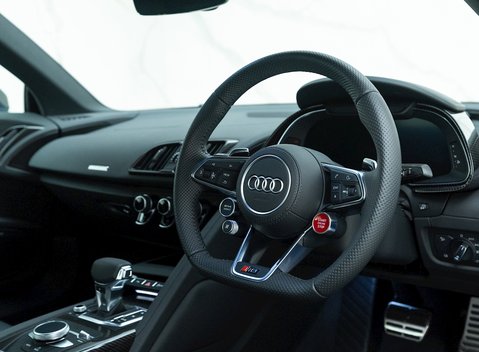 Audi R8 V10 Performance Carbon Black 9